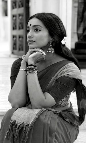 Tharini-Bio-1200px.png